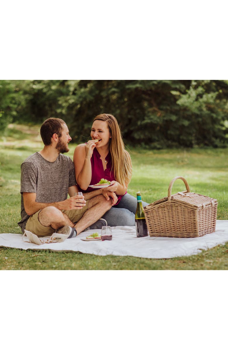 Picnic Time Piccadilly Wicker Picnic Basket, Alternate, color, Beige
