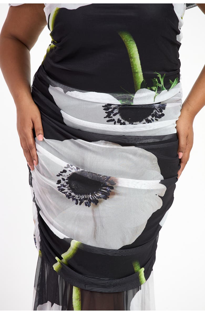 FASHION-SZN CURVE Plus Size Bold Floral Ruched Midi Dress, Alternate, color, Black