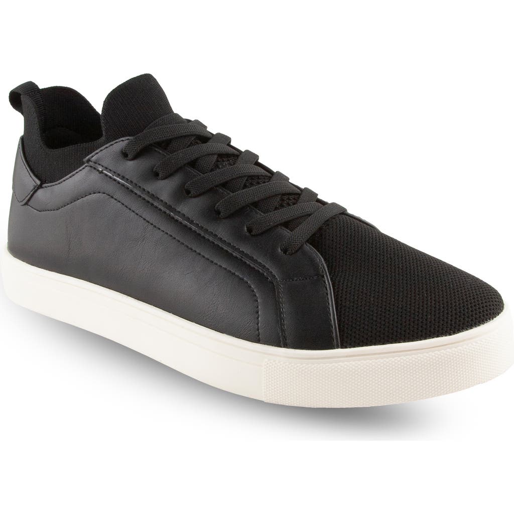 Deer Stags Dominic Low Top Sneaker In Black