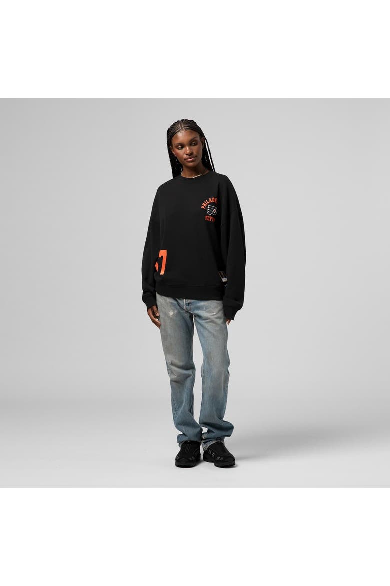 Women's Mitchell & Ness Black Philadelphia Flyers Vintage Crewneck Sweatshirt, Alternate, color, Black