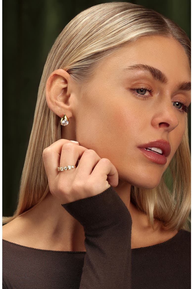 Modern Muse Huggie Hoop Earrings, Alternate, color, GOLD