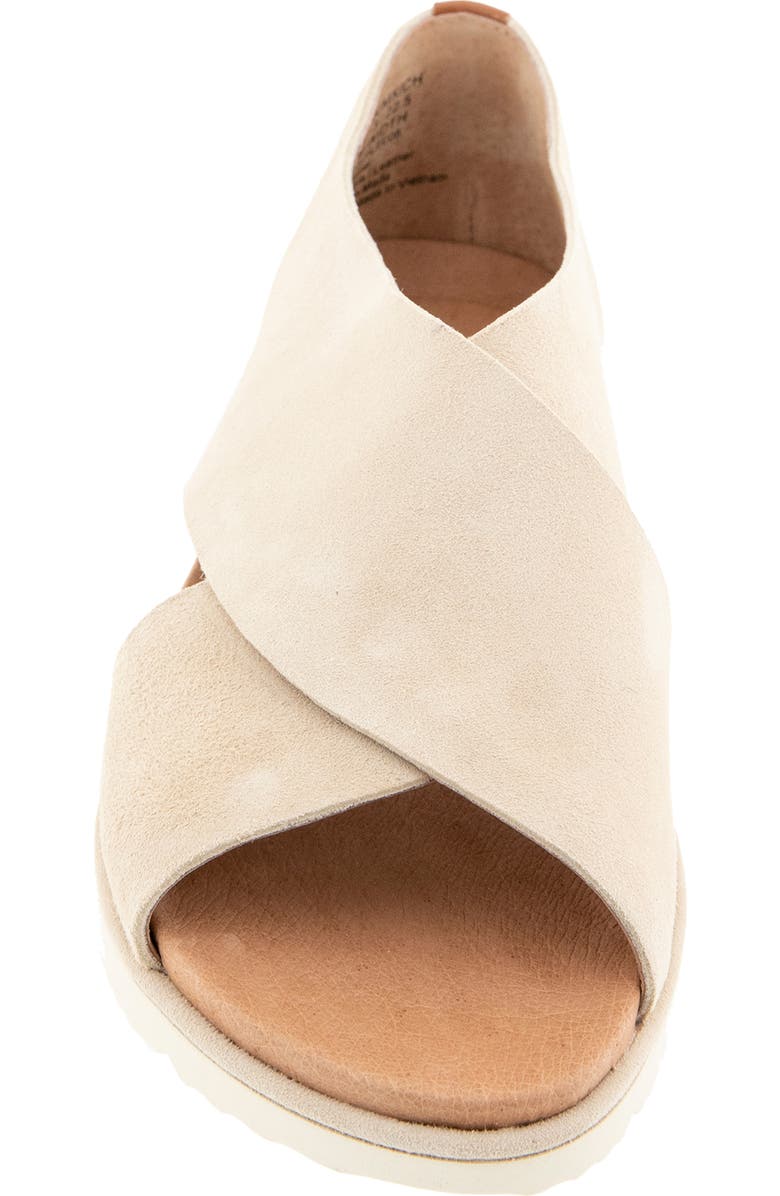 Gentle Souls Leslie Flat Sandal, Alternate, color, Doe Suede