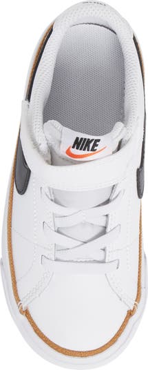 Court Legacy Sneaker