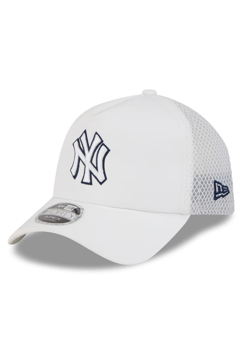 Men's New Era White New York Yankees 2026 Batting Practice Apex 9FORTY Adjustable Trucker Hat, Main, color, White