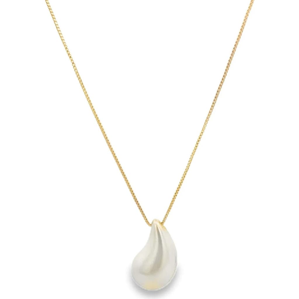 Macrae & Co . Faux Pearl Teardrop Pendant Necklace In Gold