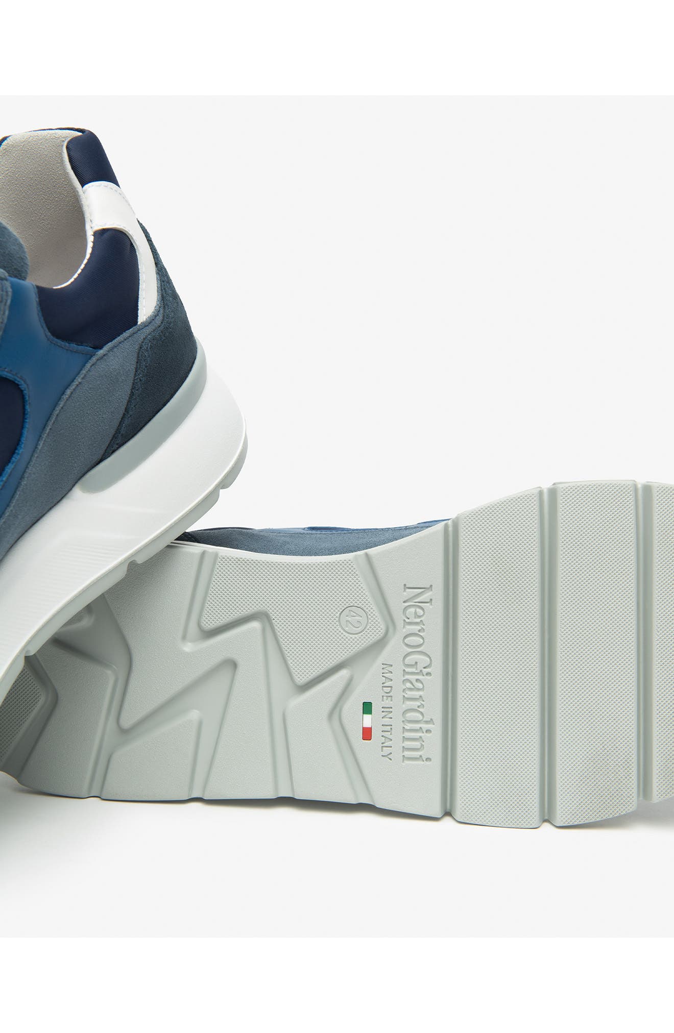 Low Top Trainer Sneaker, Alternate, color, JET BLUE