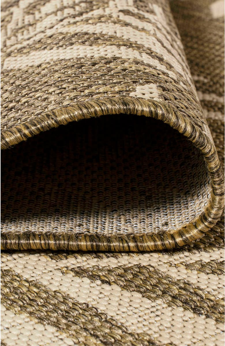 JONATHAN Y Nevis Palm Frond Indoor/Outdoor Round Area Rug, Alternate, color, Brown/Beige