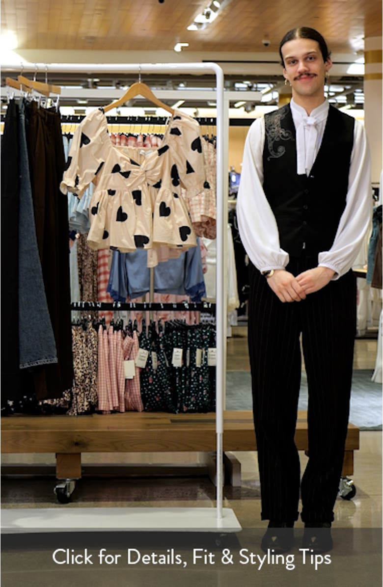 Heart Shape Puff Sleeve Top, sales video thumbnail