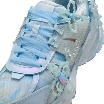 V2K Run Sneaker