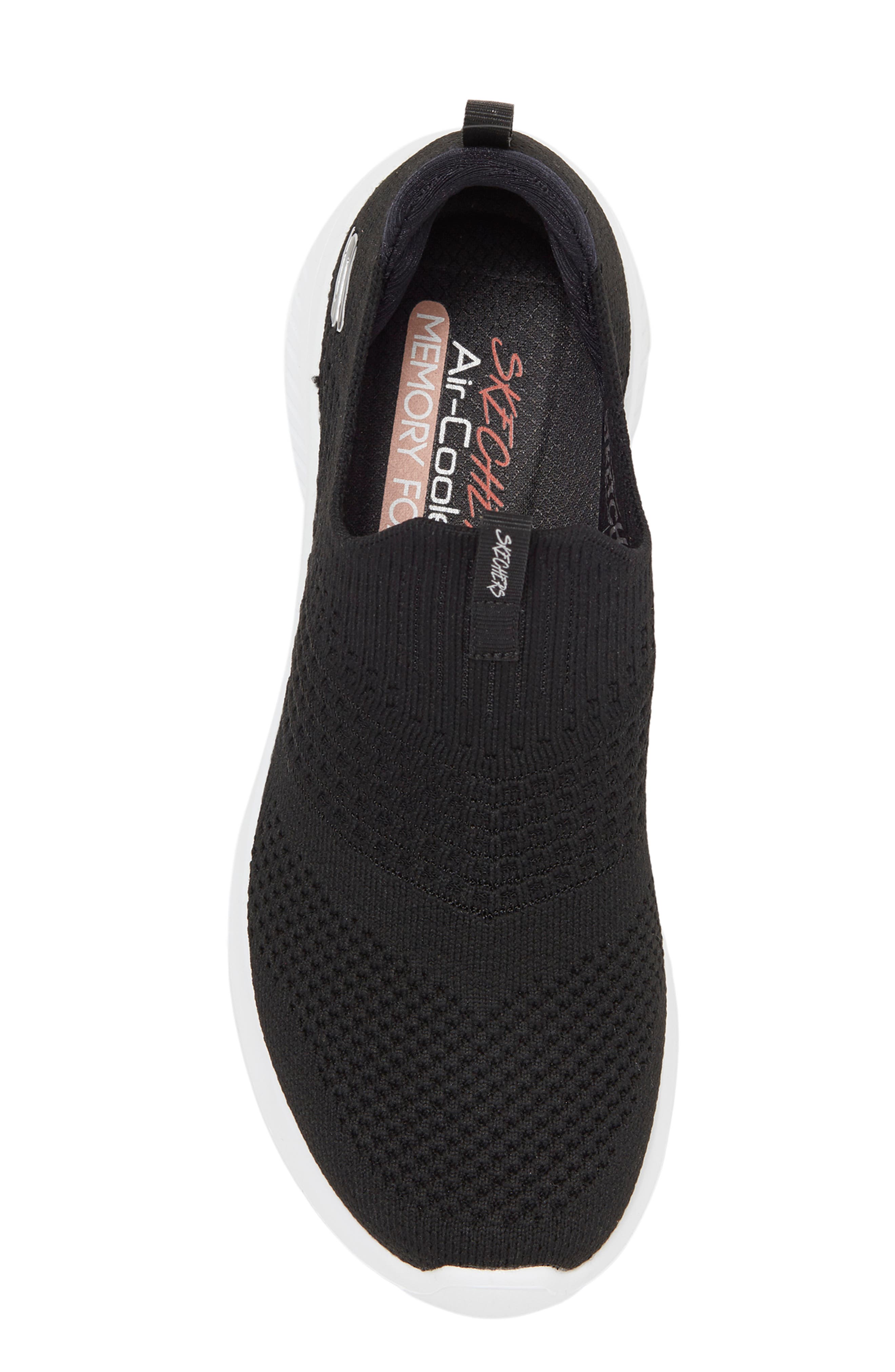 SKECHERS Ultra Flex 3.0 Classy Charm Sneaker, Alternate, color, Black/ White