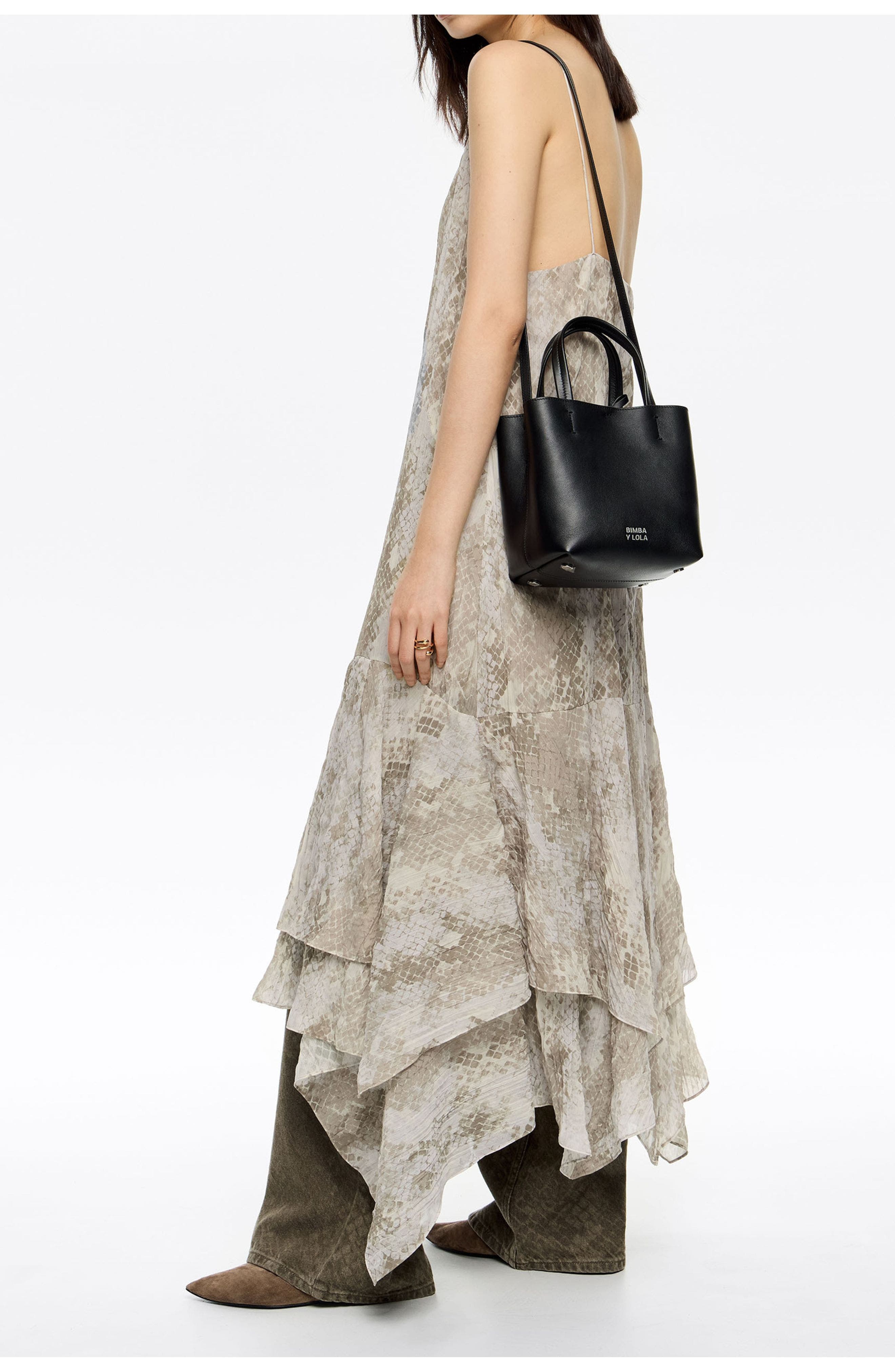 Bimba y Lola Small Leather Chihuahua Bag, Alternate, color, Black