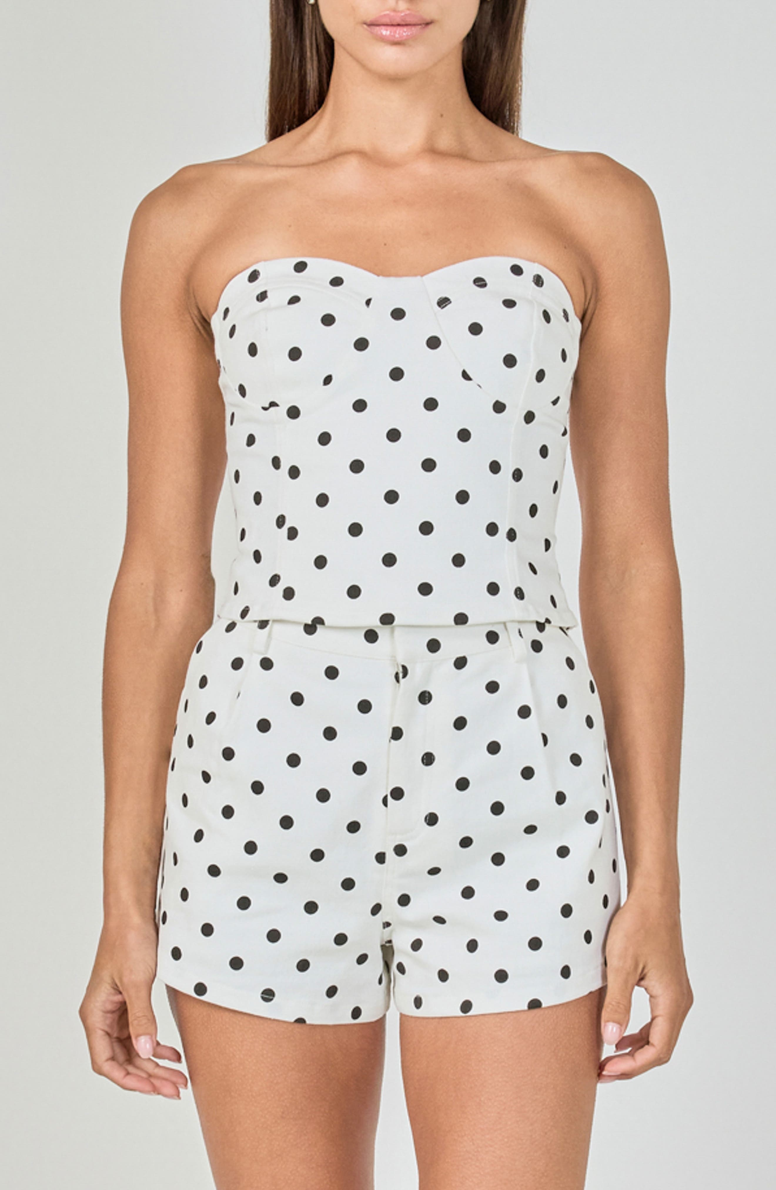 selected WHITE/ BLACK
