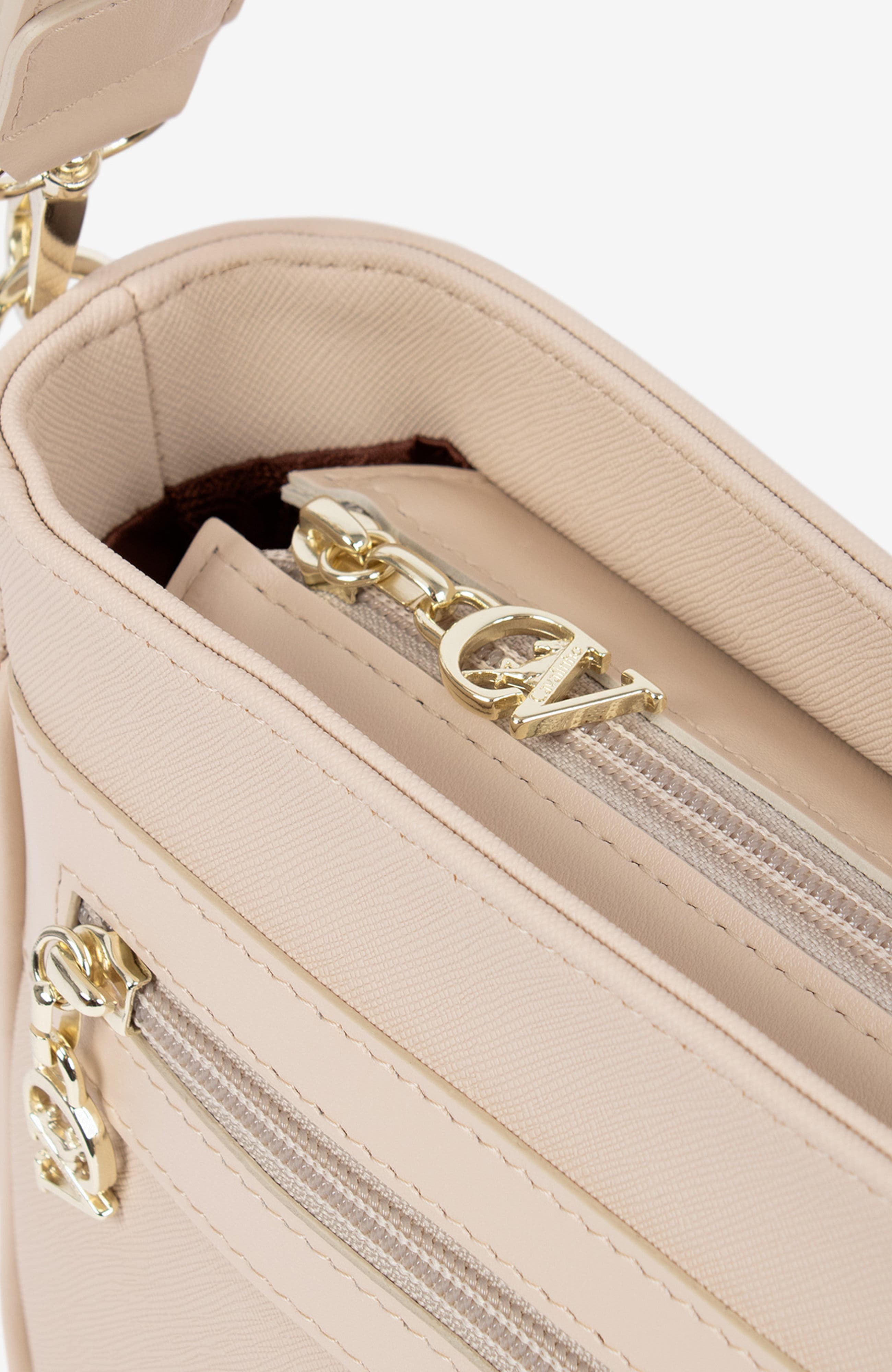 La Vie 615 Handbag, Alternate, color, Beige
