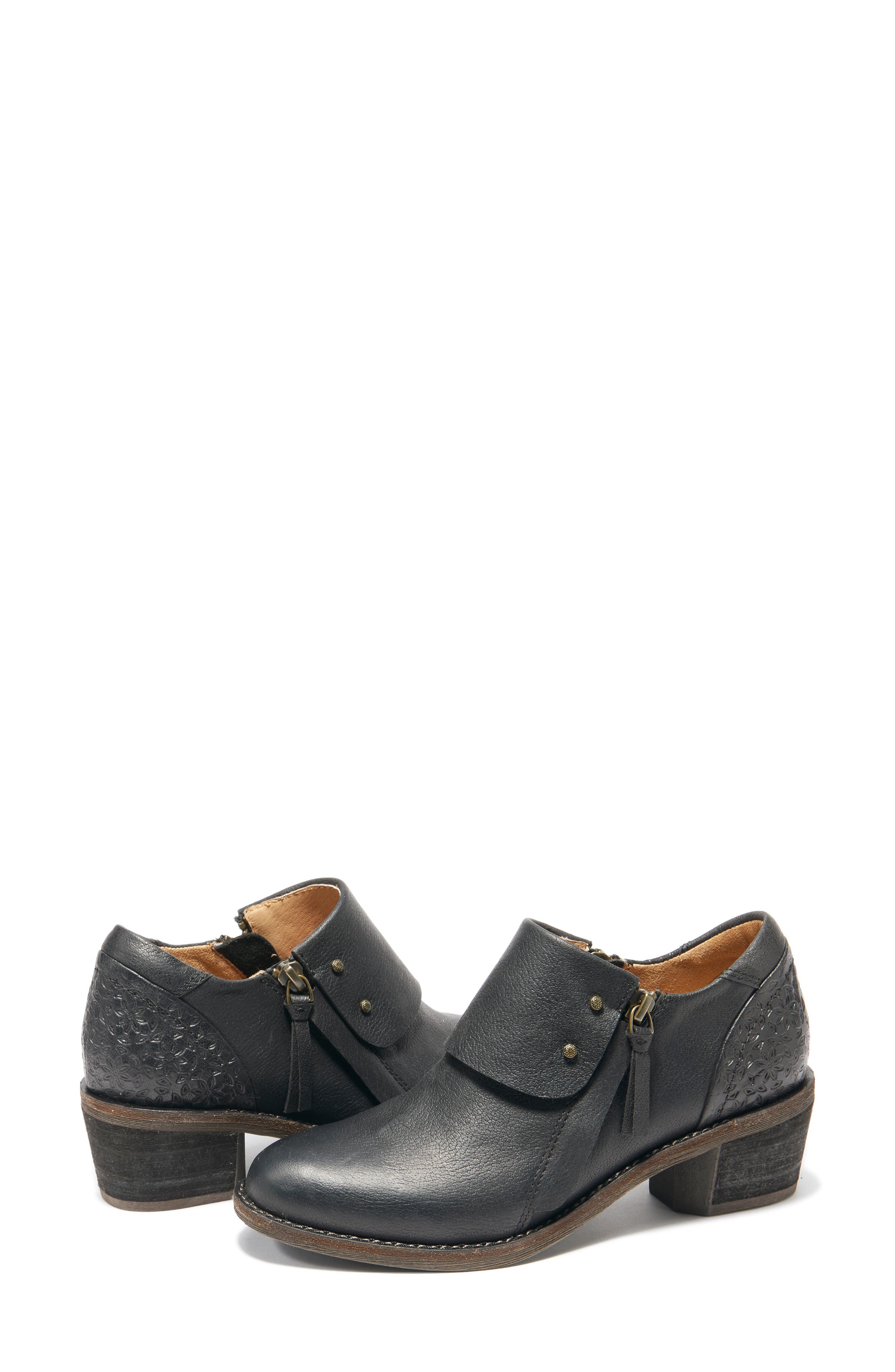 Hälsa Footwear Michelle Ankle Boot, Alternate, color, Black