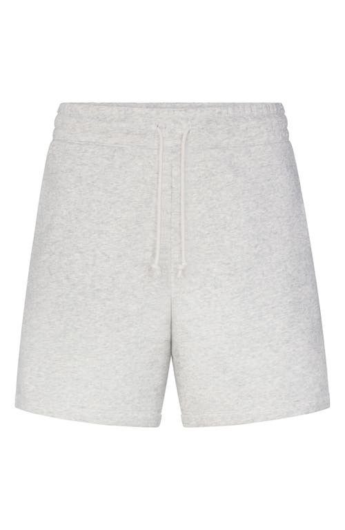 Skims Relaxed Fleece Lounge Shorts In White