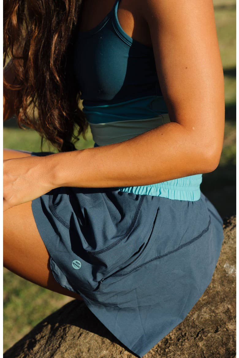 Flow Short, Alternate, color, Coastal