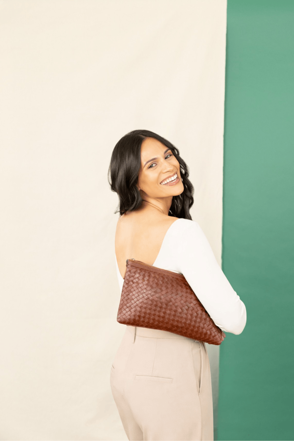 Deux Mains Woven Crossbody Clutch Bag, Alternate, color, Mahogany