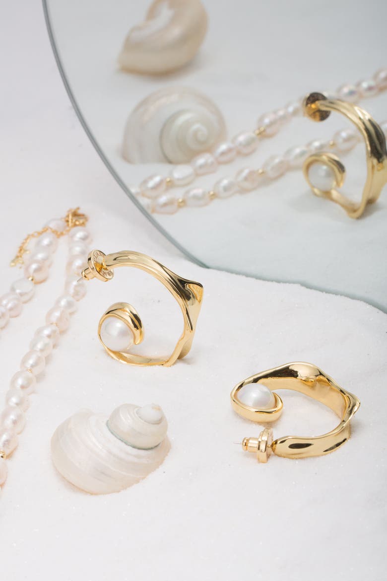 Natalie Molten Sculptural Hoop Earrings, Alternate, color, Gold