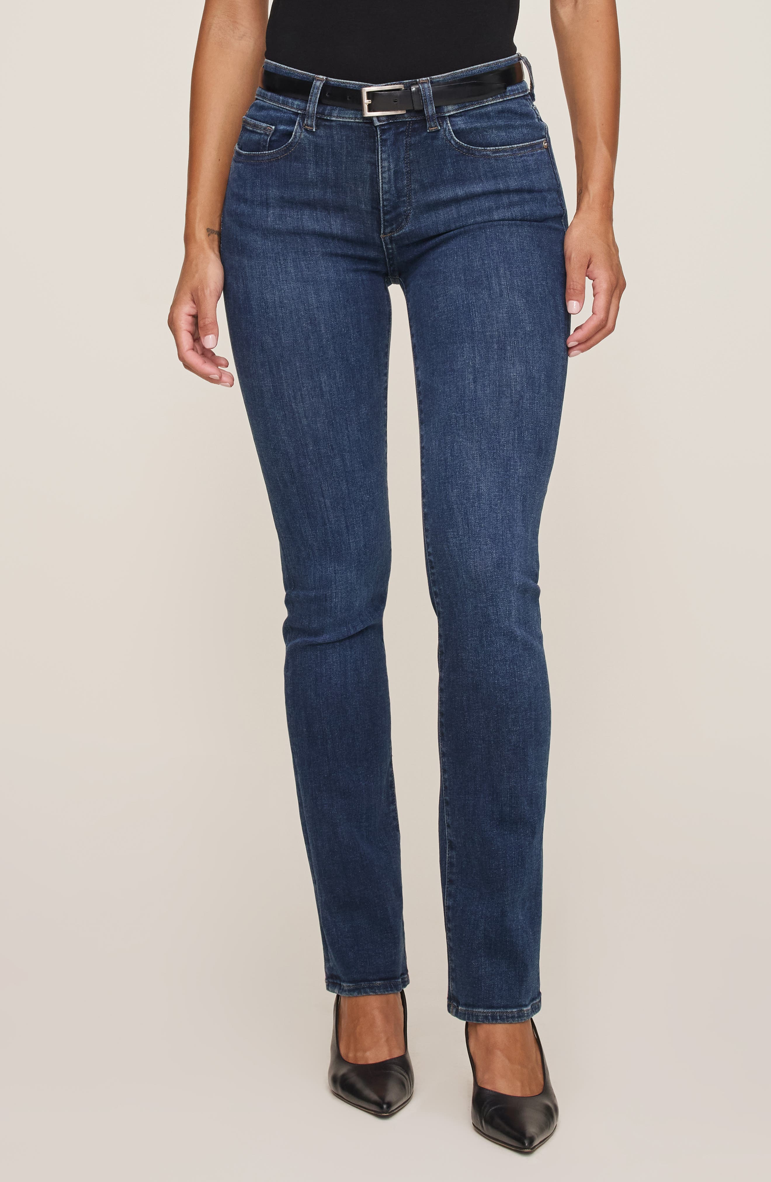 Mara Instasculpt Straight Mid Rise Jeans