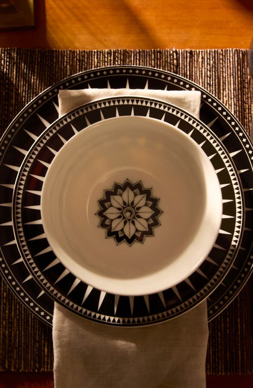Caskata Marrakech Rimmed Salad Plate In Black