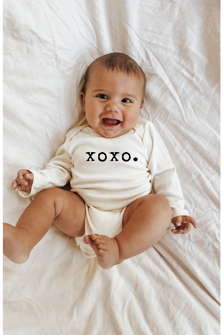 Hugs & Kisses Gender Inclusive Organic Baby Bodysuit Long Sleeve, Alternate, color, Natural Black Lettering