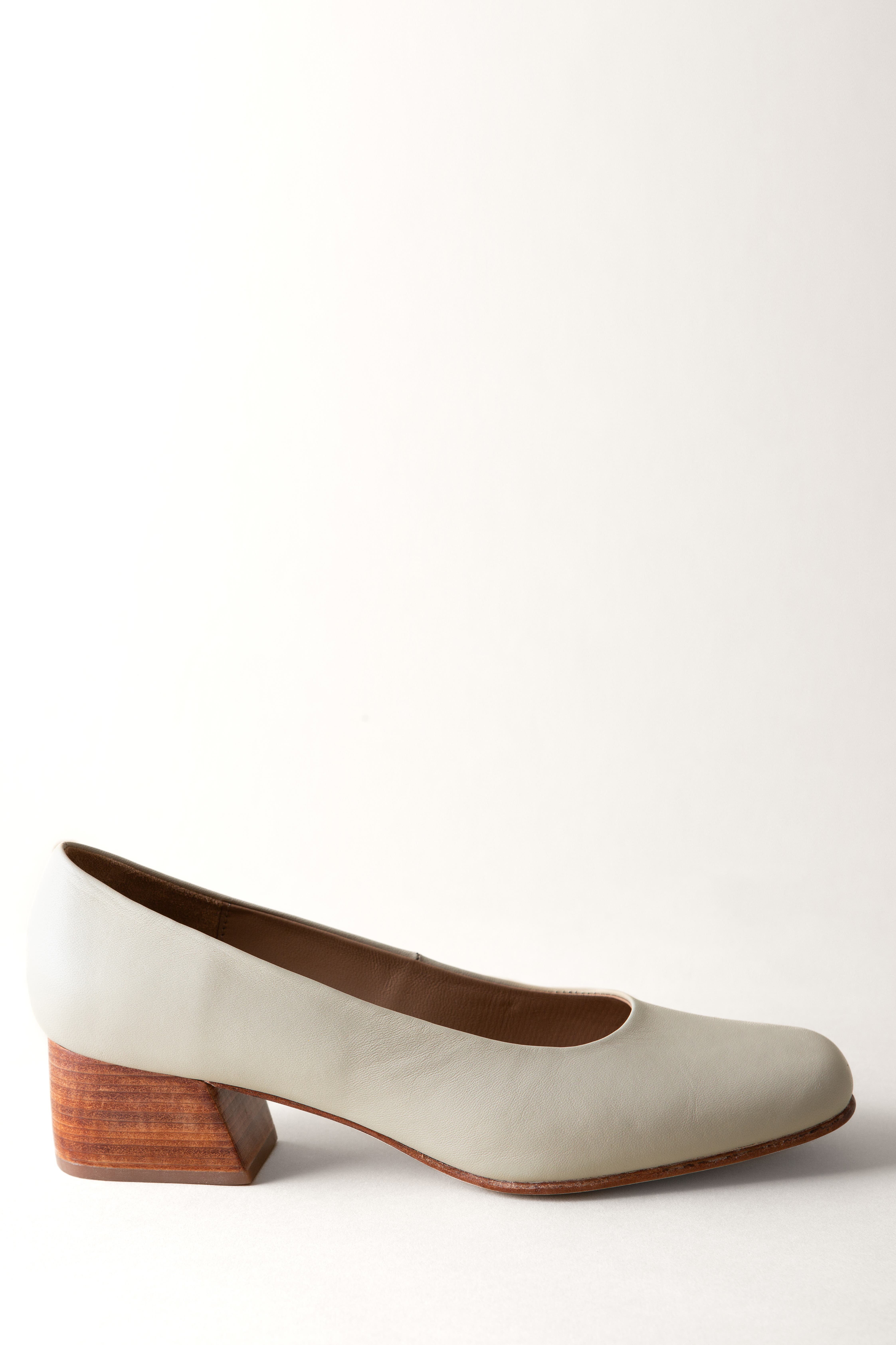 Huma Blanco Luisa Pump, Alternate, color, Coal