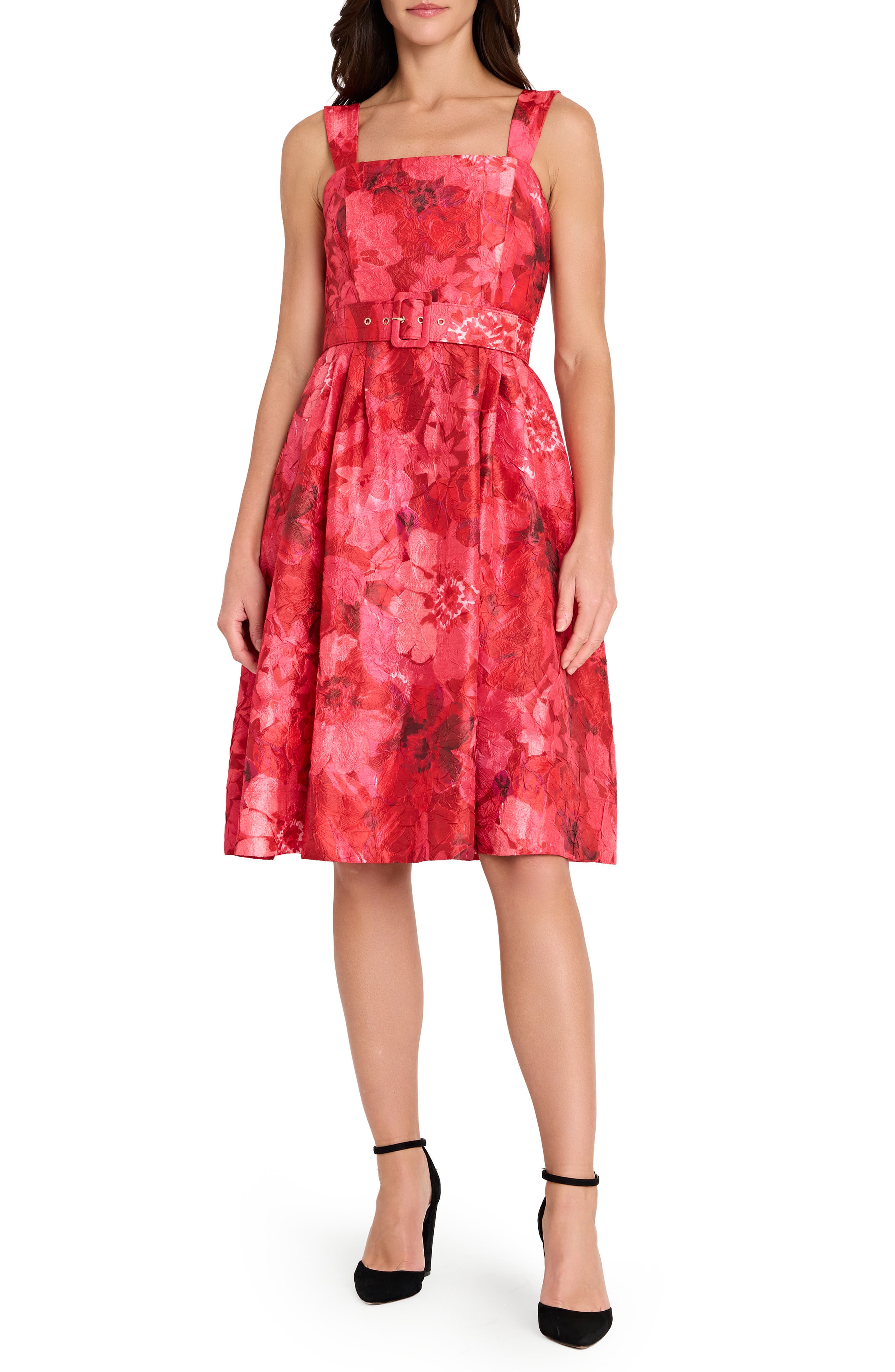 Tahari ASL Floral Crinkle Belted Sleeveless Dress in Crimson 