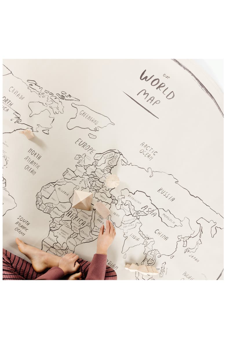 Round Tapestry, Alternate, color, WORLD MAP