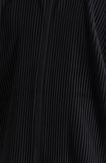 Homme Plissé Issey Miyake Monthly Colors May Pleated Hooded