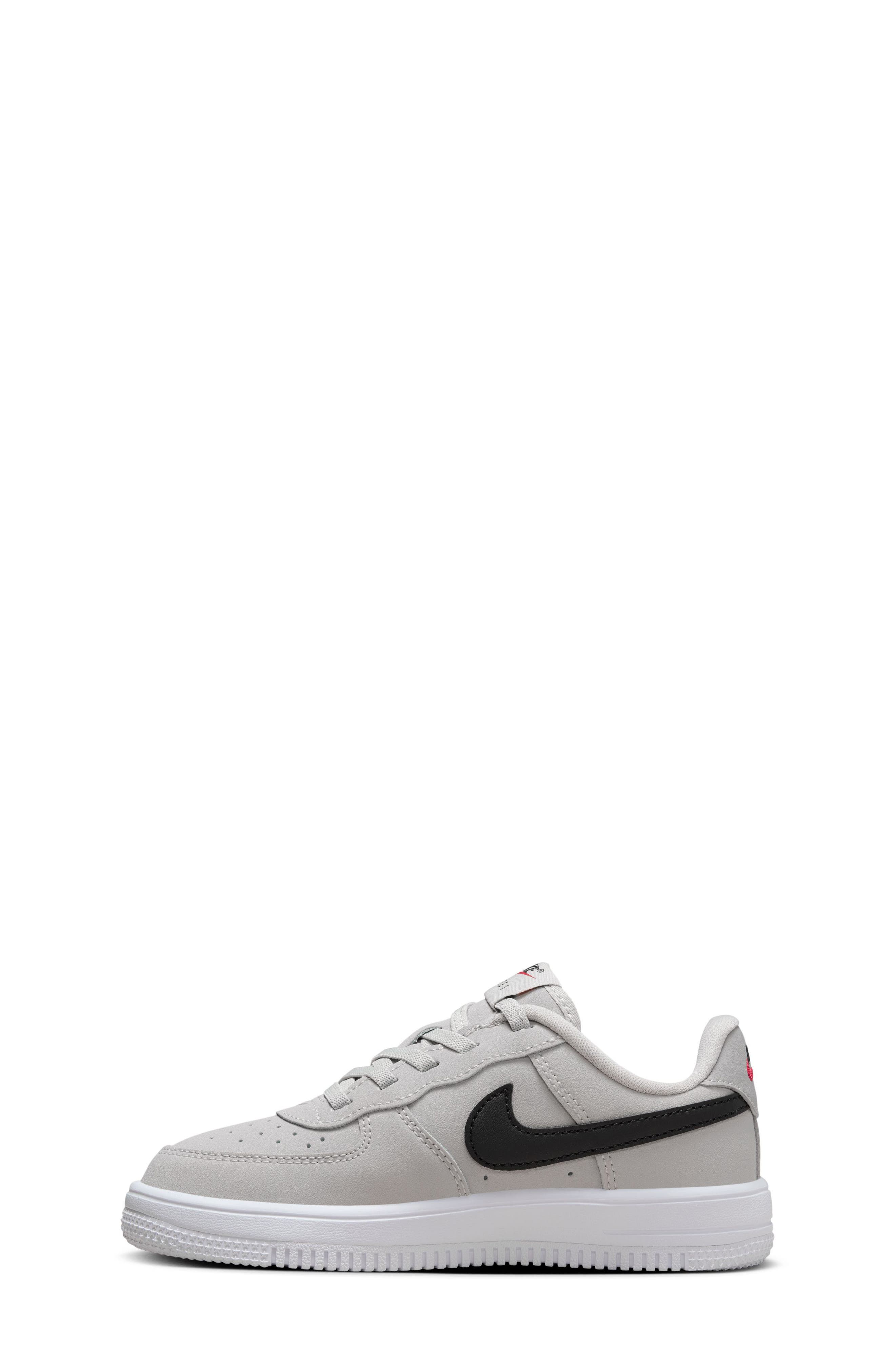 Nike Force 1 Low EasyOn LV8 Basketball Sneaker, Alternate, color, 