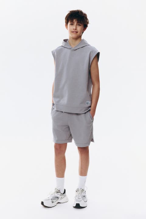 Sleeveless sports hoodie and shorts with drymove