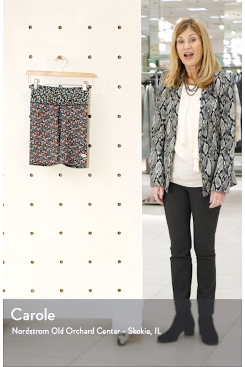 One Ditsy Floral Dri-FIT Bike Shorts video