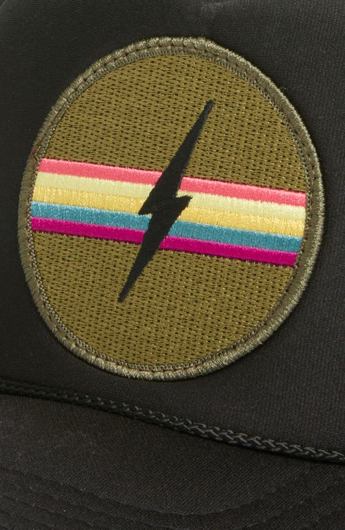 Friday Feelin ' Lightening Bolt Patch Trucker Hat In Black