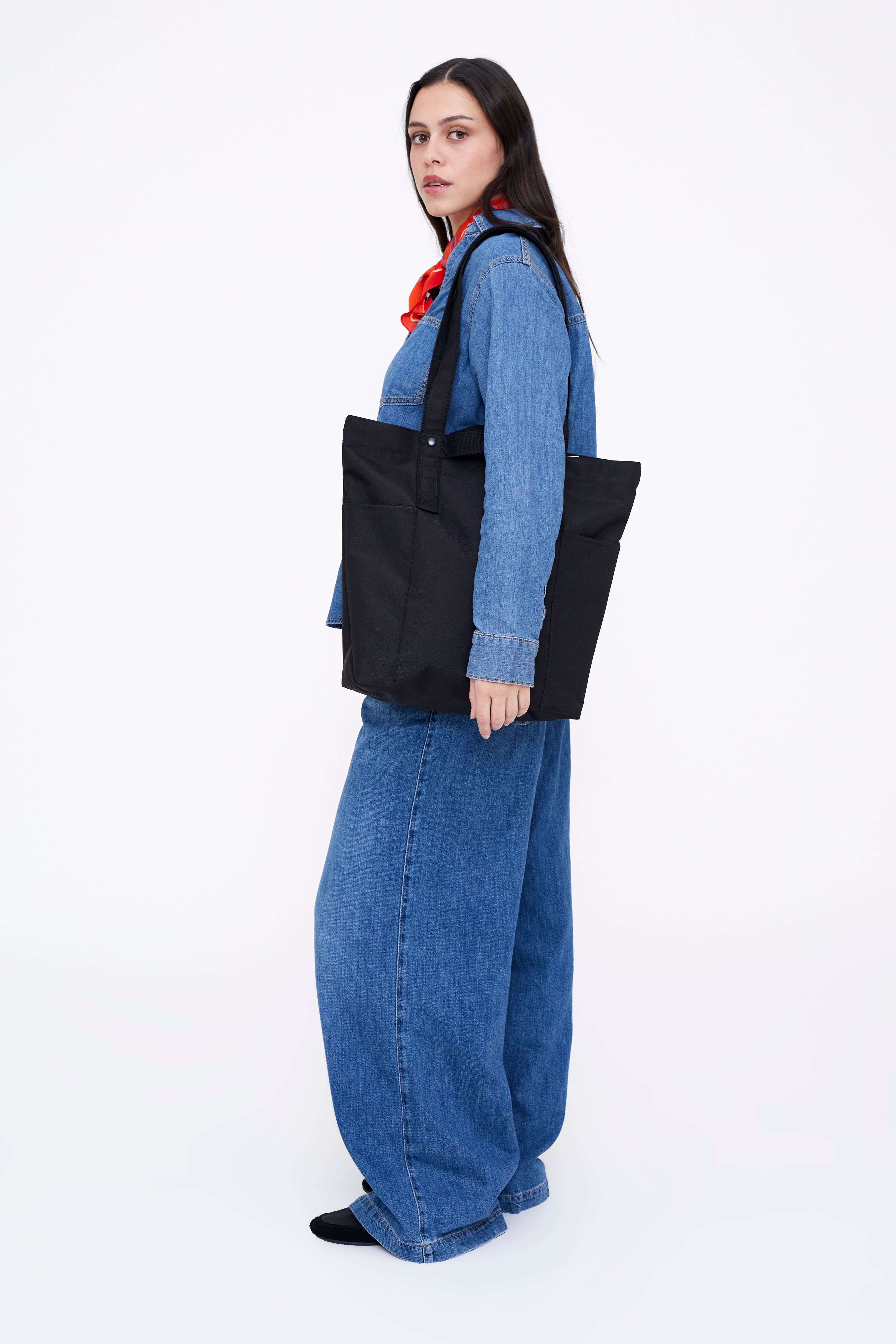 LEFRIK Raw Tote Bag, Alternate, color, Black