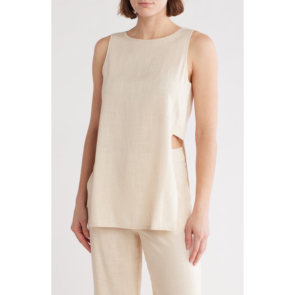 Love By Design Delilah Open Side Sleeveless Top In Tapioca