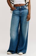 GUESS Wide Leg Baggy Jeans