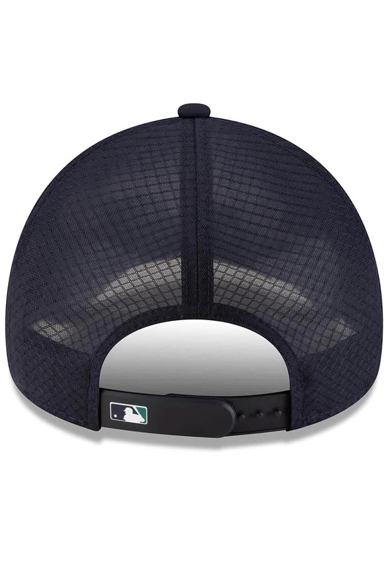 Men's New Era Navy Seattle Mariners 2026 Batting Practice Apex 9FORTY Adjustable Trucker Hat, Alternate, color, Navy