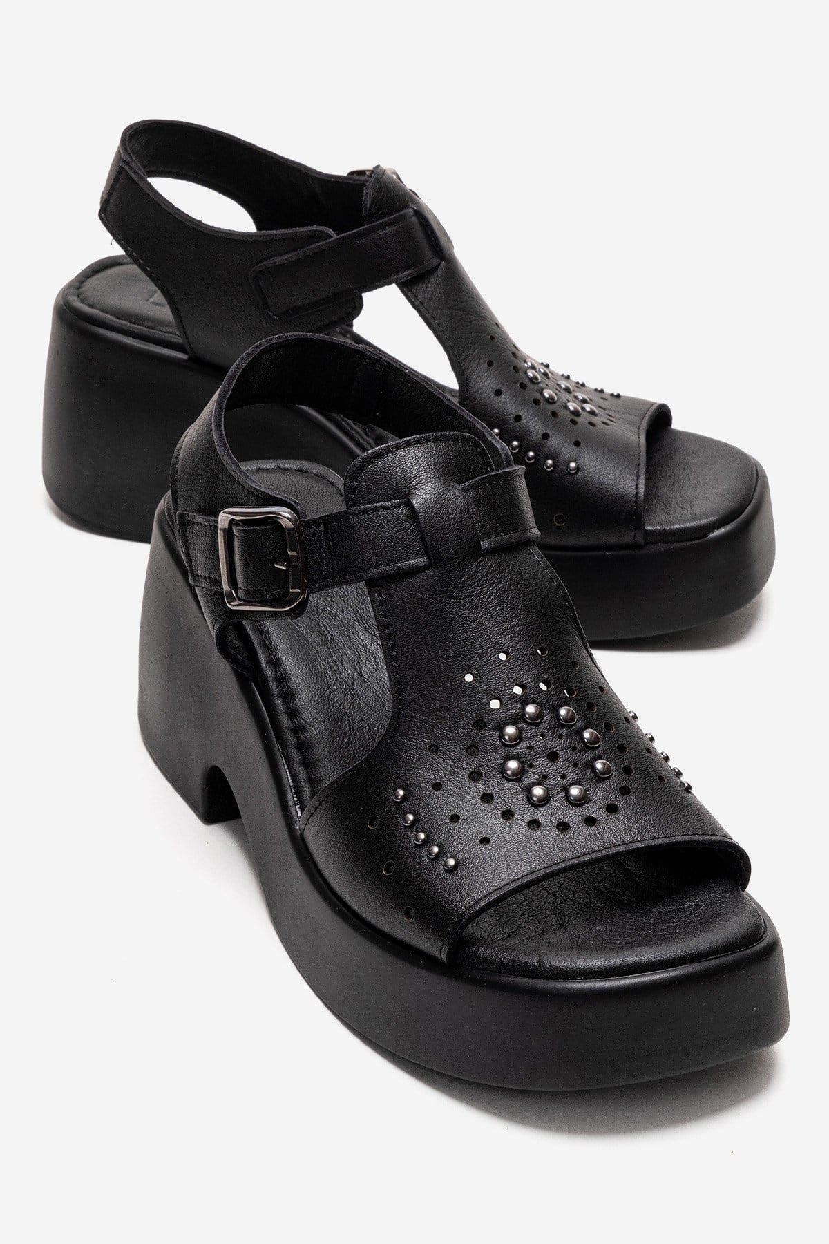 Forever & Always Shoes Romina Leather Platform Sandal, Main, color, Black
