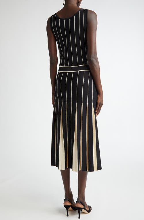St John Bi-tonal Short Row Pleated Knit Dress In Black/willow