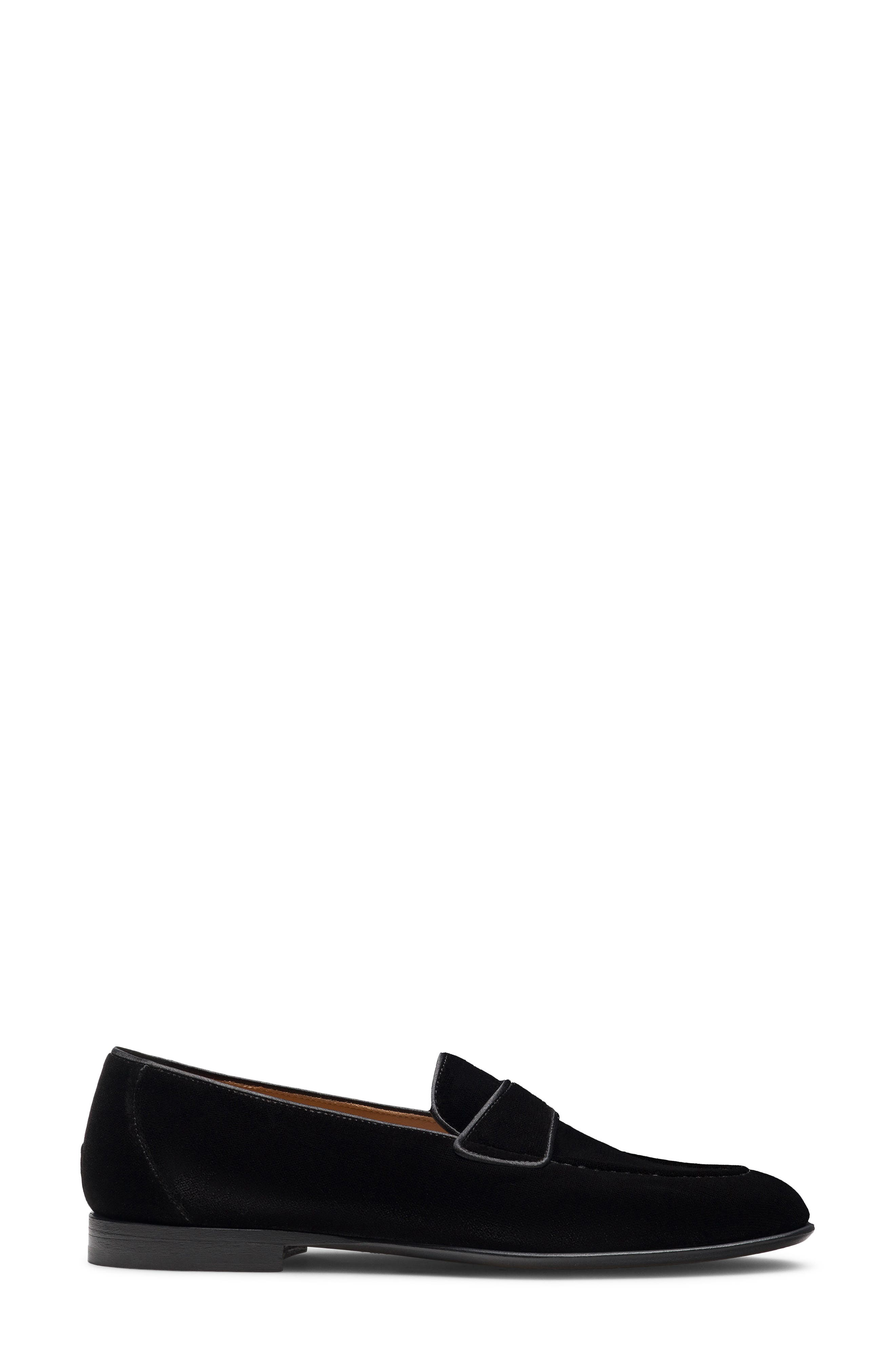 Magnanni Quinn Velvet Loafer, Alternate, color, Black Velvet