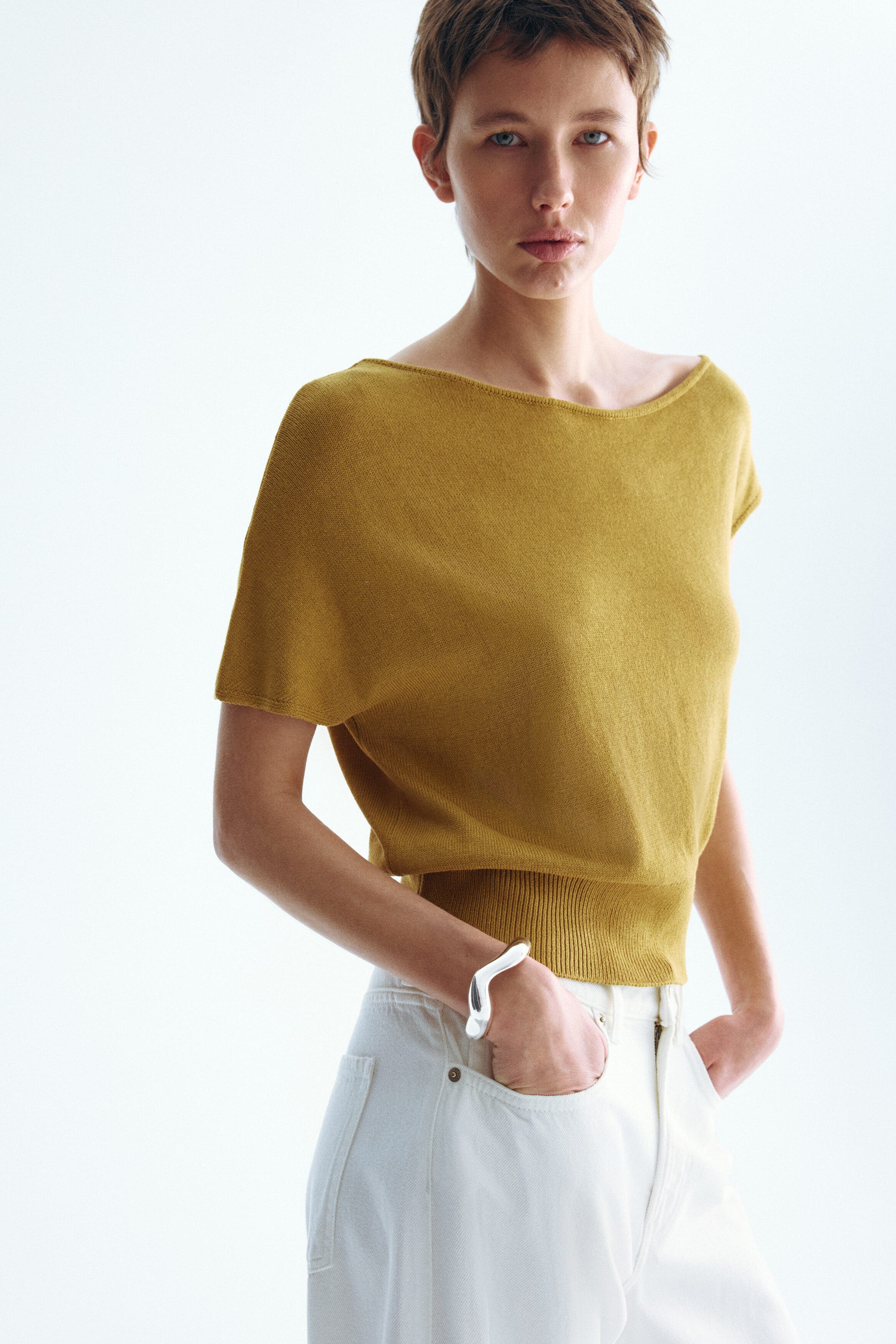 Fine-knit One-shoulder Top - image 4