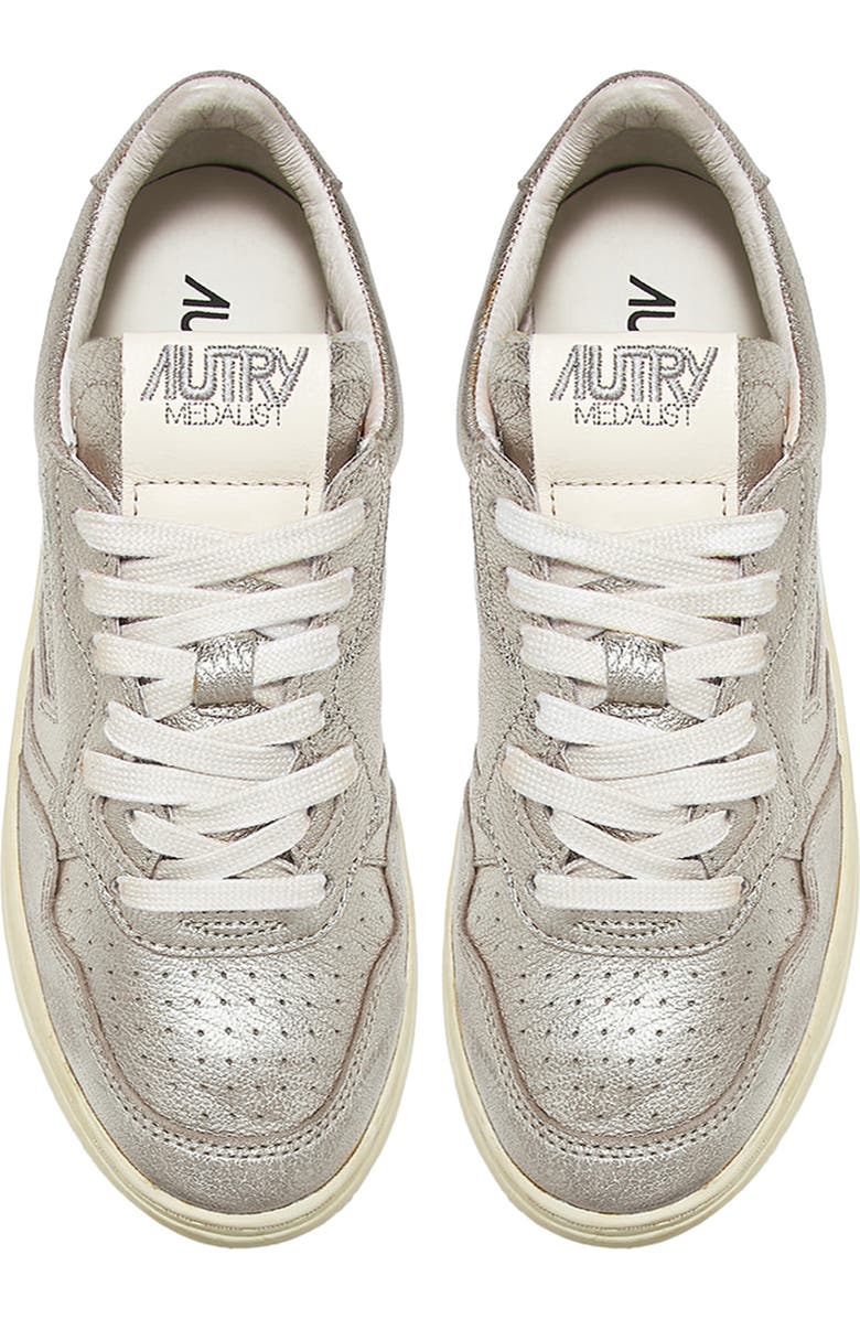 AUTRY Medalist Low Top Sneaker, Alternate, color, Goat/ Metal Platinum