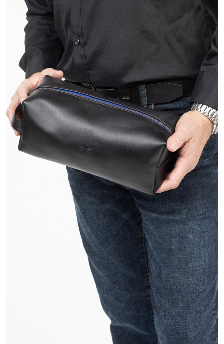 Deux Mains Iron Tight Toiletry Bag, Alternate, color, Black