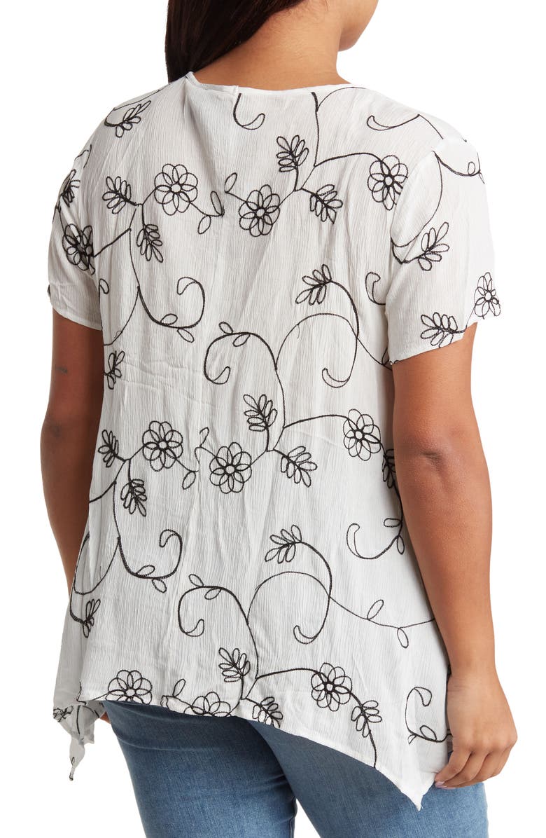 Forgotten Grace Floral Embroidered Sharkbite Tunic Blouse, Alternate, color, White/ Black