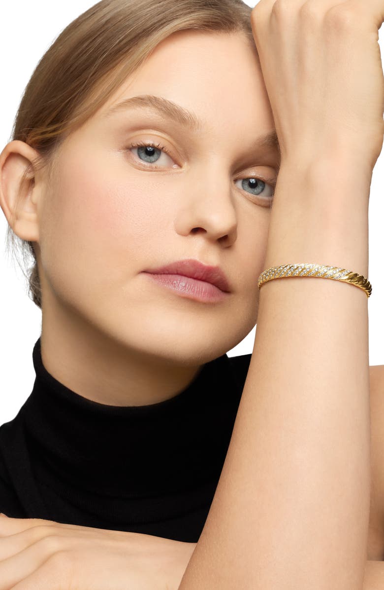 David Yurman Sculpted Cable Bangle Bracelet in 18K Yellow Gold with Diamonds, 6.2mm, Alternate, color, 18K Yellow Gold/ Diamond