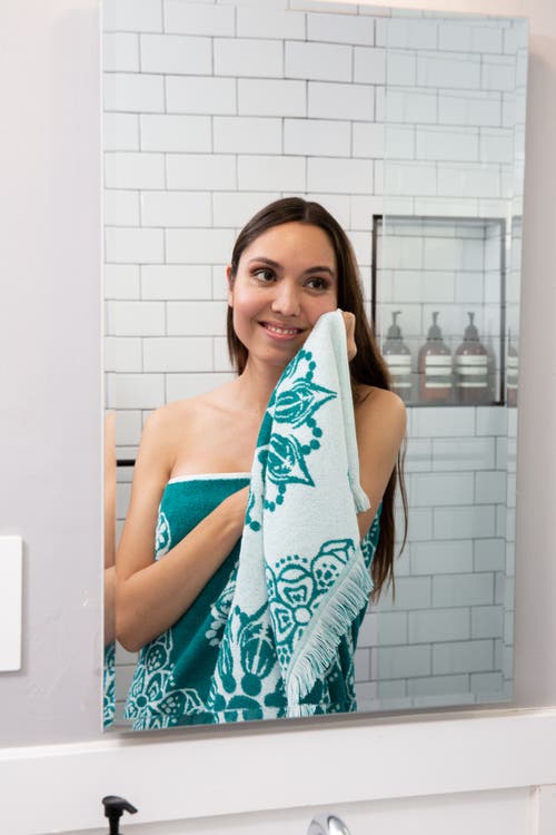 Infusezen Geometric Floral Organic Cotton Full Terry Turkish Towel In Green