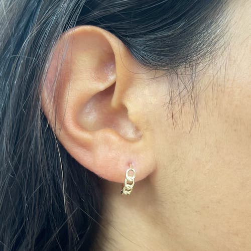 The Lovery Fine Jewelry Curb Huggie Hoop Earrings In Gold