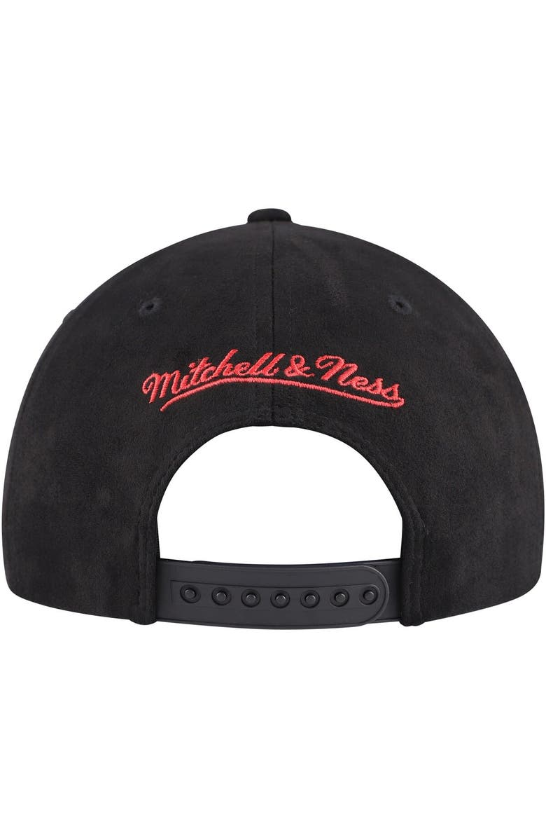 Mitchell & Ness Men's Mitchell & Ness Black Chicago Bulls Sweet Suede Snapback Hat, Alternate, color, Black