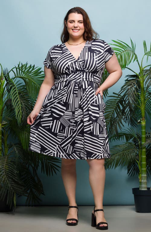 24seven Comfort Apparel Plus Size Cap Sleeve V-neck Knee Length Pocket Dress In Black
