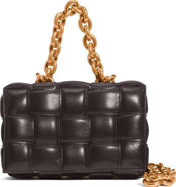 【送料/関税込】Bottega Veneta Chain Cassette Crossbody Bag Bottega Veneta Chain Cassette Leather Crossbody Bag